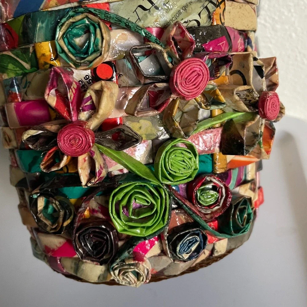 Vintage Woven Paper Planter Basket Handmade Multi-Colored‎ newsPaper Flowers